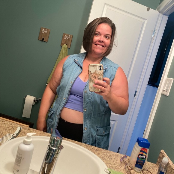 Meet your Posher, Randi - Picture 1 of 2